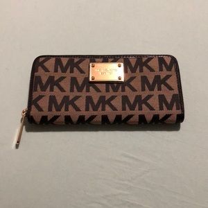 Michael Kors large zipper wallet